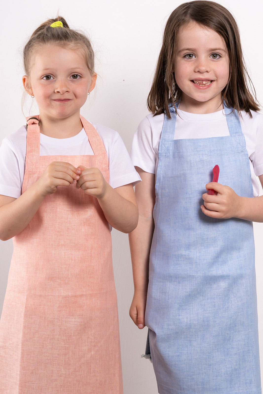 KIDS MINNIE CLEMENTINE APRON, BLUSH, PALE BLUE, COTTON LINEN FABRIC.