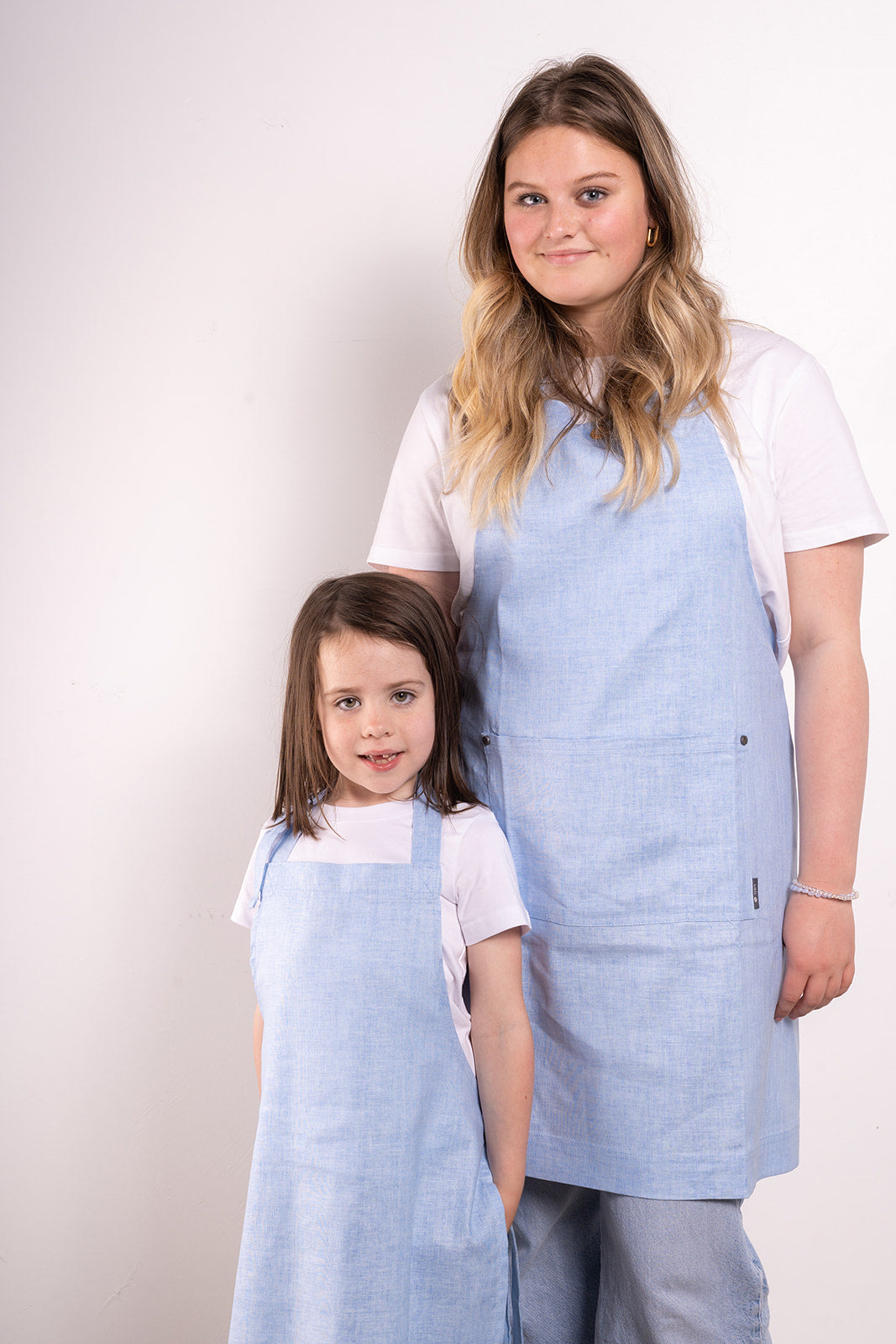 KIDS MINNIE CLEMENTINE APRON, PALE BLUE, COTTON LINEN FABRIC, ADULT AND CHILD
