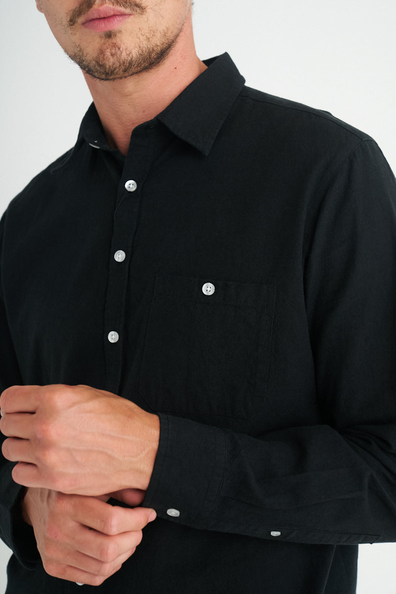 W71 – Men’s Floyd Long Sleeve Shirt